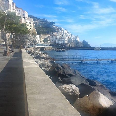Appartamenti Amalfi Vista Mare Luaran gambar