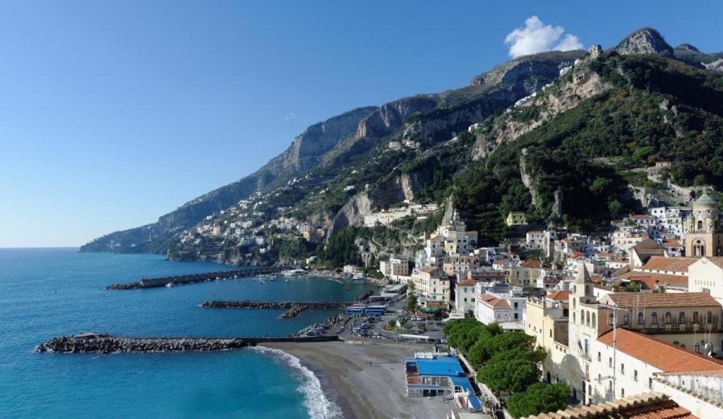 Appartamenti Amalfi Vista Mare Luaran gambar